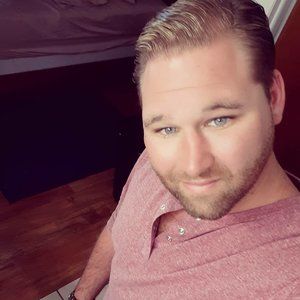 Meet your Posher, Marc